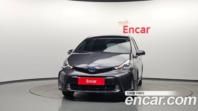 Toyota Prius V 1.8 2017 — фото 3