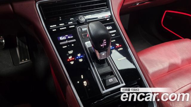 Porsche Panamera (971) 2.9 AWD E-Hybrid 2019 — фото 9