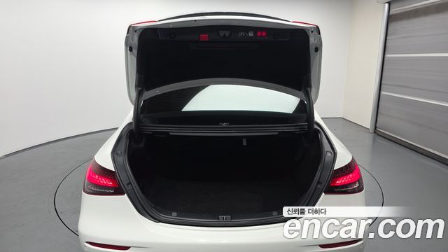 Mercedes-Benz E-Class (W213) E250 AMG Line 2023 — фото 20