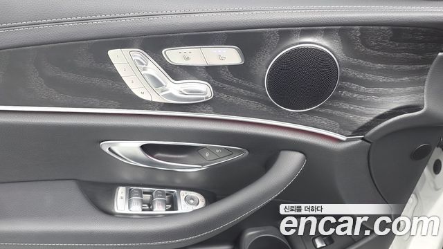 Mercedes-Benz E-Class (W213) E250 AMG Line 2023 — фото 27