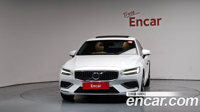 Volvo S60 (III) B5 Inscription 2022 — фото 3