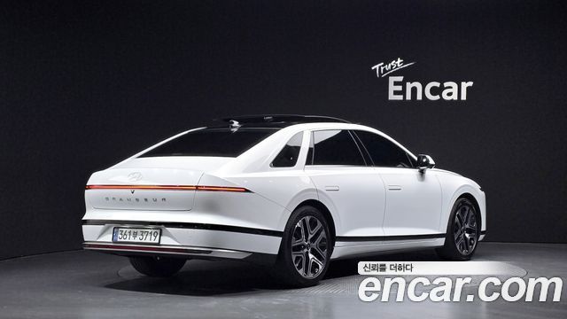 Hyundai Grandeur (GN7) 3.5 LPG 2WD Exclusive 2023 — фото 2