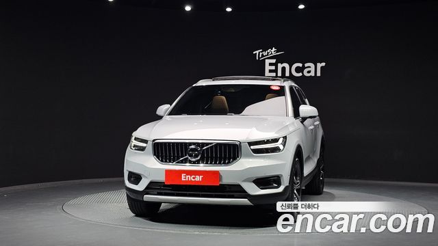 Volvo XC40 T4 Inscription 2020 — фото 3