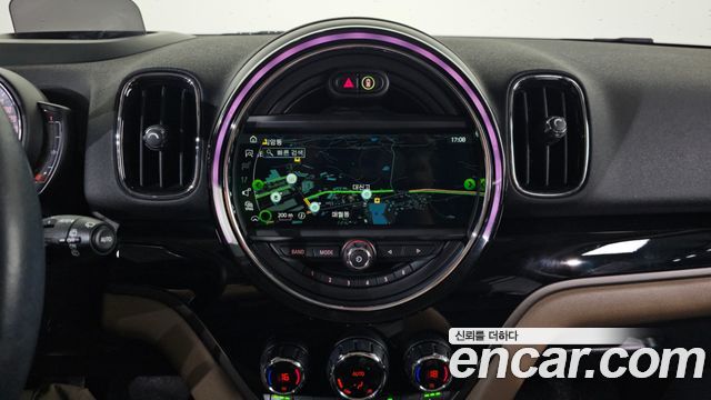 MINI Cooper D Countryman ALL4 HIGH 2nd 2018 — фото 14