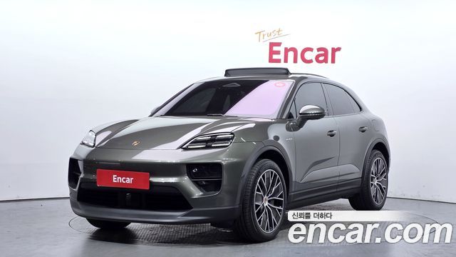 Porsche Macan EV Base 4