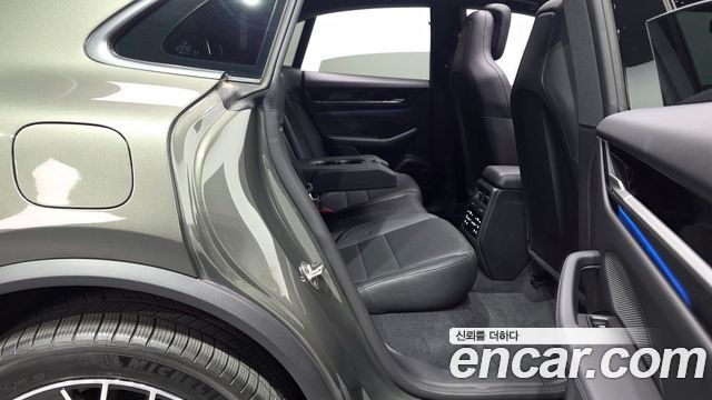 Porsche Macan EV Base 4 2025 — фото 12