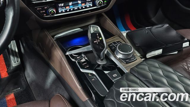 BMW 5 Series (G30) 520d xDrive M Sport Package Plus 2018 — фото 9