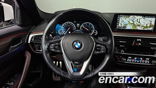 BMW 5 Series (G30) 520d xDrive M Sport Package Plus 2018 — фото 13