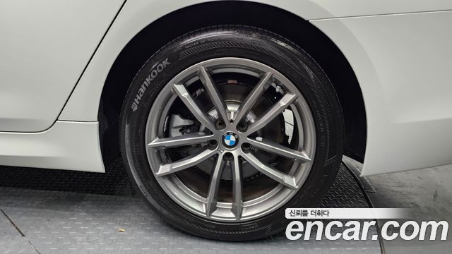BMW 5 Series (G30) 520d xDrive M Sport Package Plus 2018 — фото 21