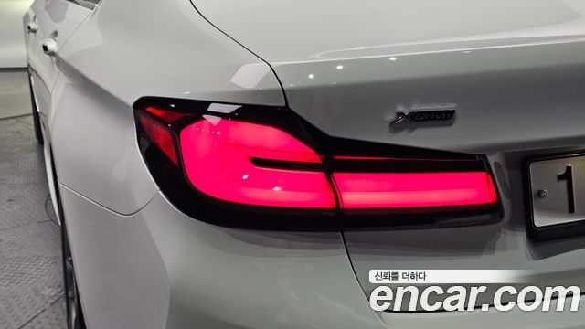 BMW 5 Series (G30) 520d xDrive M Sport Package Plus 2018 — фото 23