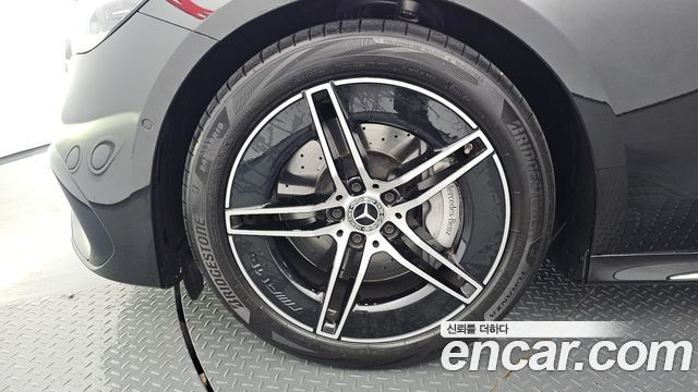 Mercedes-Benz E-Class (W214) E300 4MATIC AMG Line 2025 — фото 5