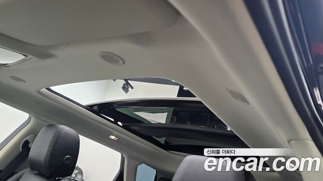 Land Rover Range Rover Evoque (II) P250 Dynamic SE 2025 — фото 23