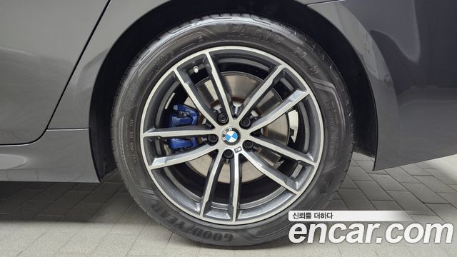 BMW 5 Series (G30) 520i M Sport 2023 — фото 21