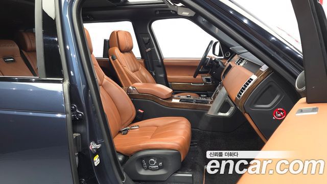 Land Rover Range Rover (IV) 4.4 SDV8 AB LWB DIESEL 2017 — фото 26