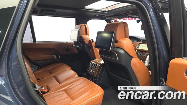 Land Rover Range Rover (IV) 4.4 SDV8 AB LWB DIESEL 2017 — фото 28