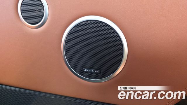Land Rover Range Rover (IV) 4.4 SDV8 AB LWB DIESEL 2017 — фото 35