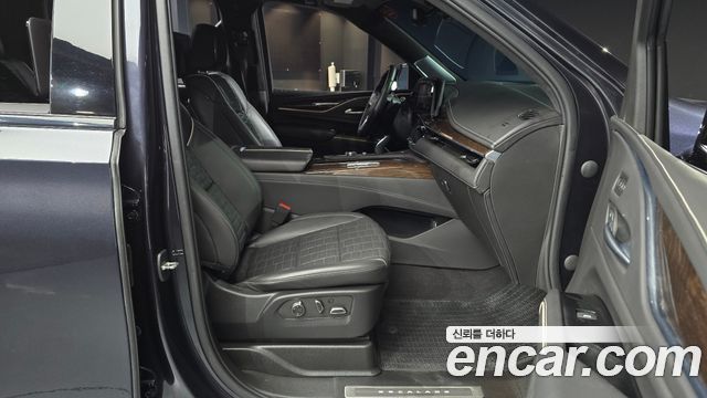 Cadillac Escalade (V) 6.2 ESV ESV Sports Platinum 2023 — фото 11