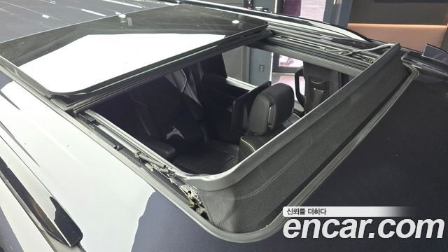 Cadillac Escalade (V) 6.2 ESV ESV Sports Platinum 2023 — фото 18