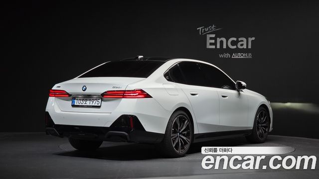 BMW 5 Series (G60) 530i xDrive M Sport 2026 — фото 2