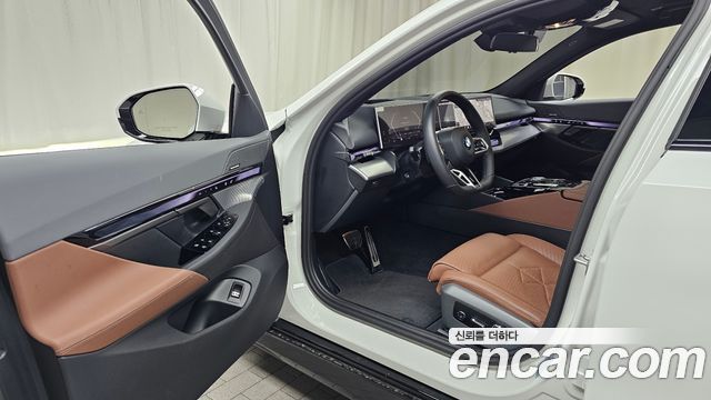 BMW 5 Series (G60) 530i xDrive M Sport 2026 — фото 10