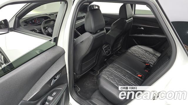 Peugeot 3008 (II) 1.2 Pure Tech Allure 2024 — фото 12