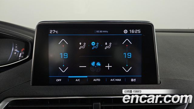 Peugeot 3008 (II) 1.2 Pure Tech Allure 2024 — фото 17