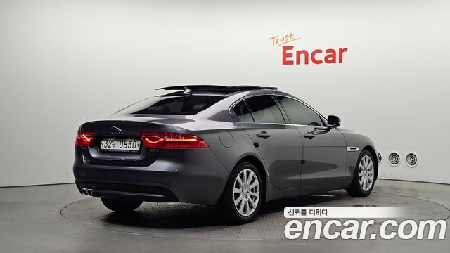 Jaguar XE 20d Prestige 2016 — фото 2