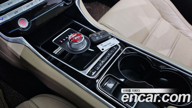 Jaguar XE 20d Prestige 2016 — фото 9