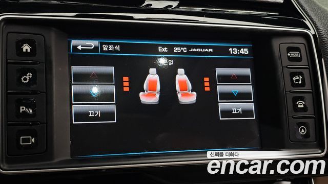 Jaguar XE 20d Prestige 2016 — фото 18