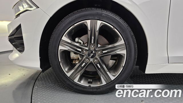 Kia K5 (III) 2.0 Prestige 2023 — фото 5