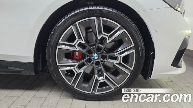 BMW 5 Series (G60) 530i xDrive M Sport Pro Special Edition 2026 — фото 27