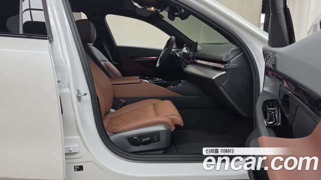 BMW 5 Series (G60) 530i xDrive M Sport Pro Special Edition 2026 — фото 32
