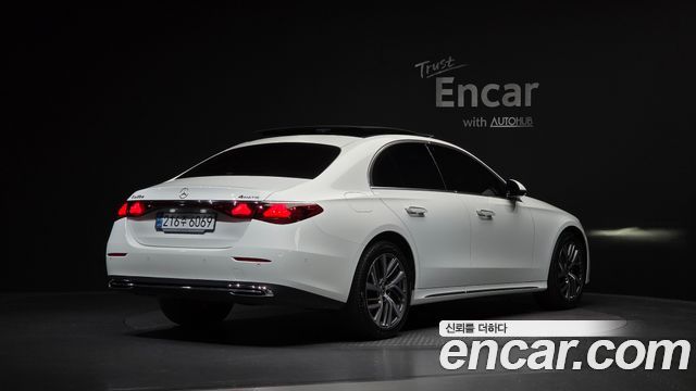 Mercedes-Benz E-Class (W214) E220d 4MATIC Exclusive 2024 — фото 2