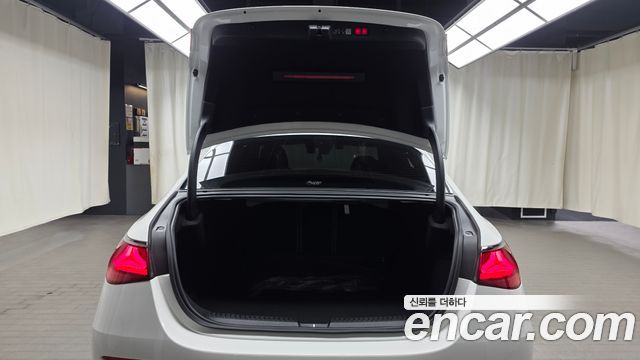 Mercedes-Benz E-Class (W214) E220d 4MATIC Exclusive 2024 — фото 16