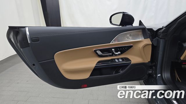Mercedes-Benz SL-Class (R232) AMG SL63 4MATIC+ Manufaktur 2024 — фото 30