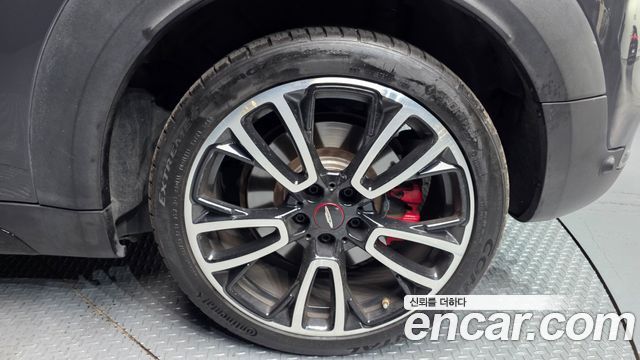 MINI Cooper S Countryman JCW 2nd 2020 — фото 27
