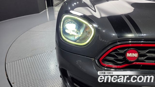 MINI Cooper S Countryman JCW 2nd 2020 — фото 28