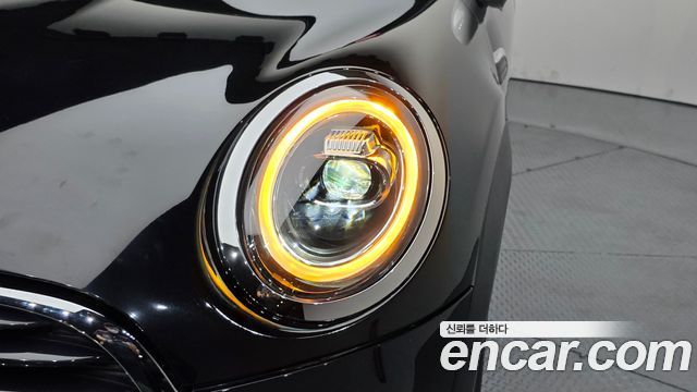 MINI Cooper Standard Third Generation 2019 — фото 22