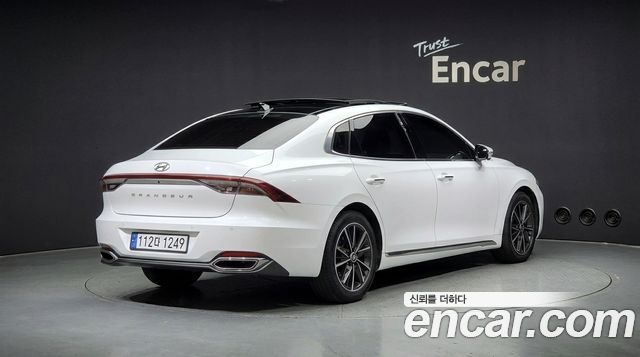Hyundai Grandeur (IG) 2.5 Le Blanc 2022 — фото 2