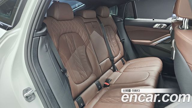 BMW X6 (G06) xDrive40i M Sport 2025 — фото 11