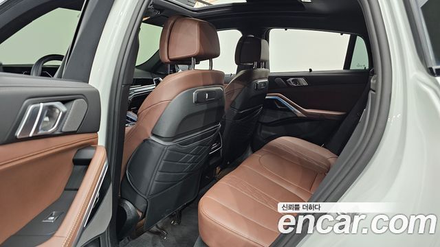 BMW X6 (G06) xDrive40i M Sport 2025 — фото 12