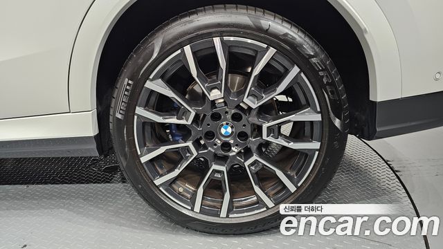 BMW X6 (G06) xDrive40i M Sport 2025 — фото 21