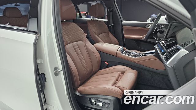 BMW X6 (G06) xDrive40i M Sport 2025 — фото 26