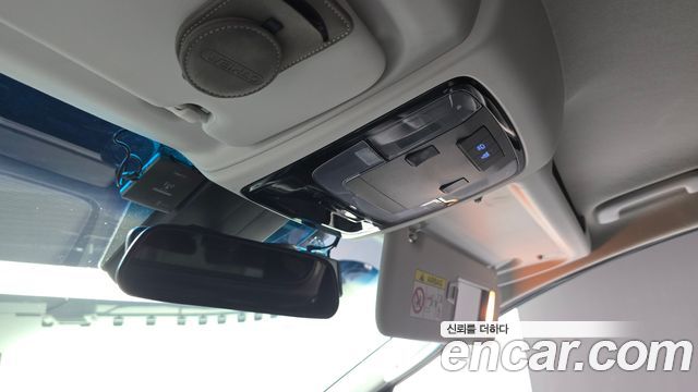 Hyundai Staria Cargo 3-Seater Modern 2023 — фото 28