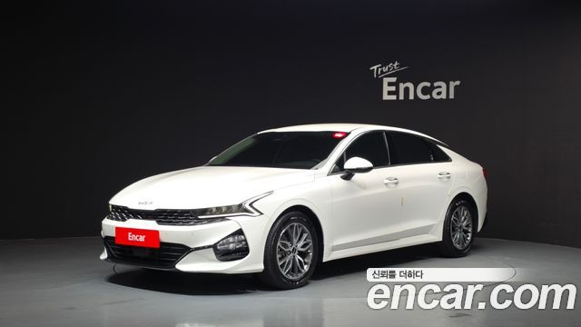 Kia K5 (III) 2.0 Prestige 2023 — фото 1