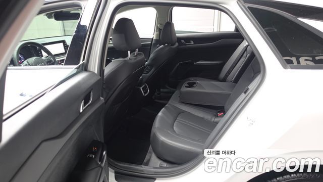 Kia K5 (III) 2.0 Prestige 2023 — фото 15
