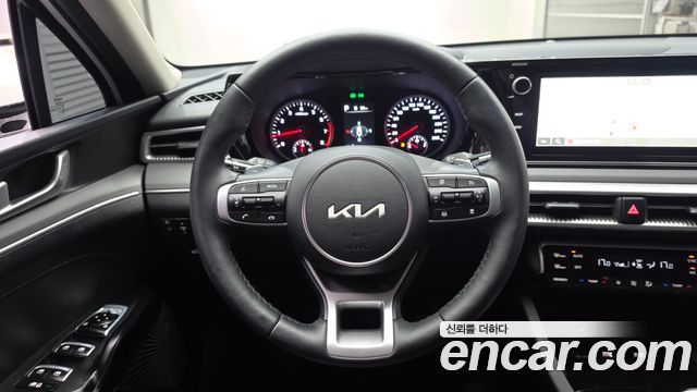Kia K5 (III) 2.0 Prestige 2023 — фото 17