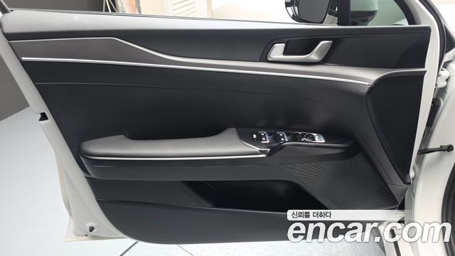 Kia K5 (III) 2.0 Prestige 2023 — фото 30