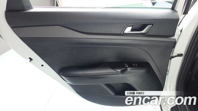 Kia K5 (III) 2.0 Prestige 2023 — фото 31