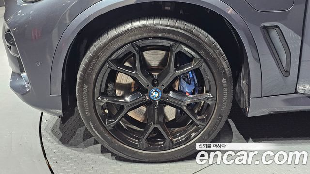 BMW X5 (G05) xDrive 45e M Sport 2022 — фото 5